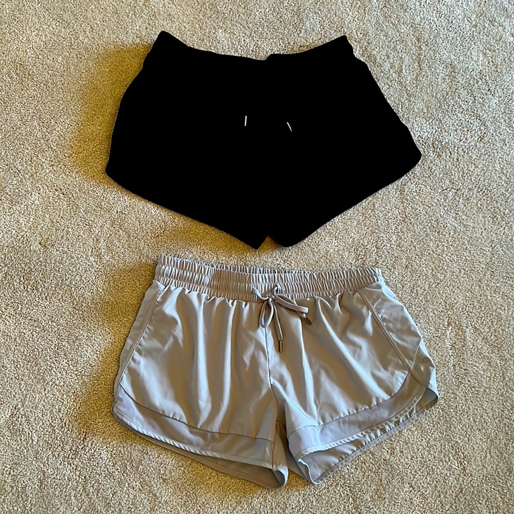 Lined yoga shorts size medium